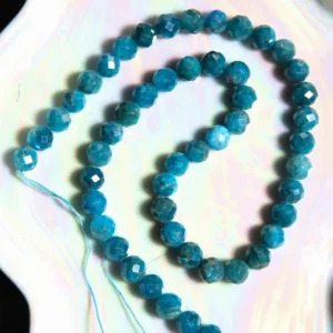 Perle Apatite rondelle facettée en pierre naturelle sur fil