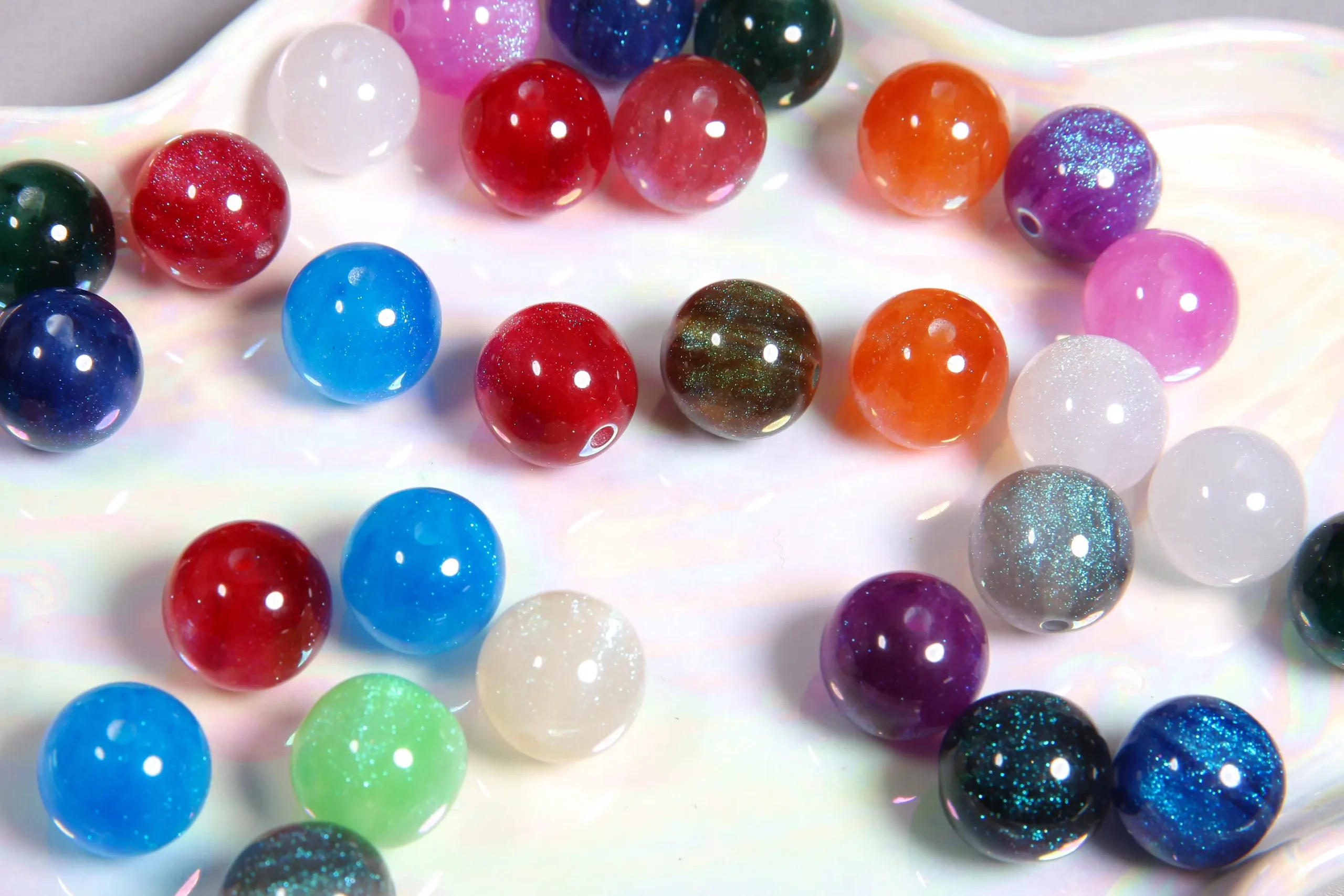 Perles Ciel étoilé multicolores en résine2